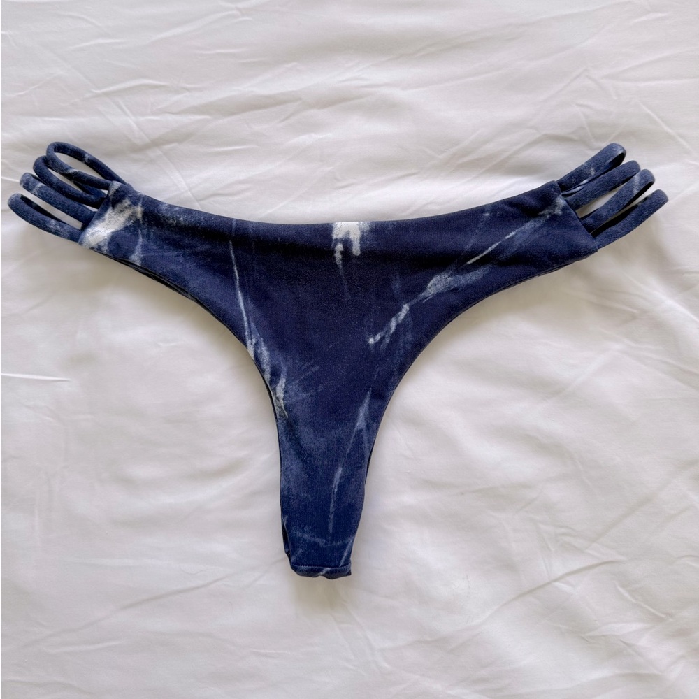 Midori Navy Blue Bikini Bottom (L)